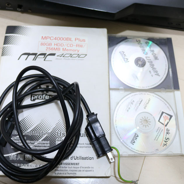 アカイ AKAI MPC4000 80GB HDD CD-RW メモリー256MB サンプラー2